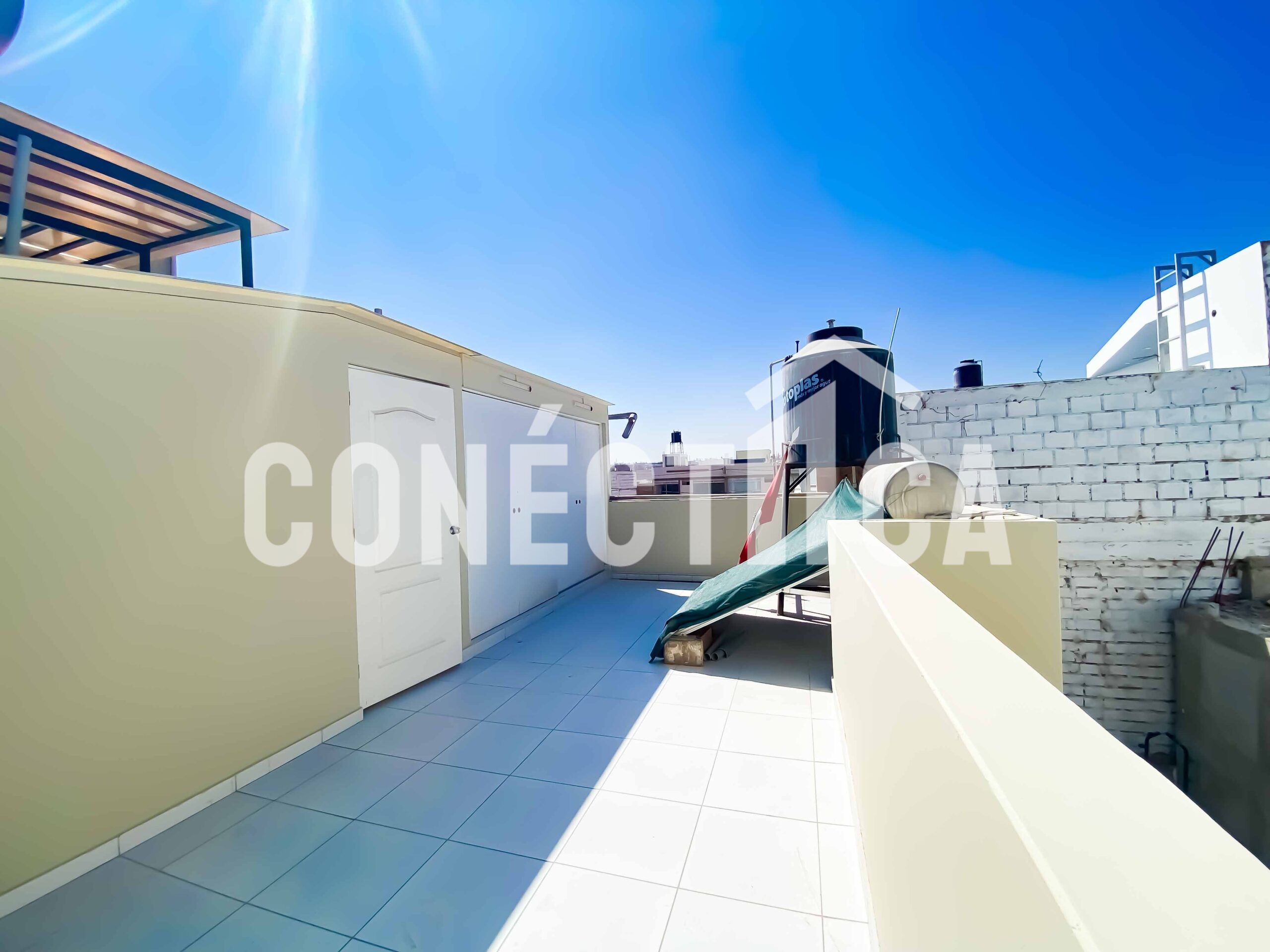Venta de Casa de 3 Pisos en Residencial Sol de Pocollay (Tacna) - Imagen 10
