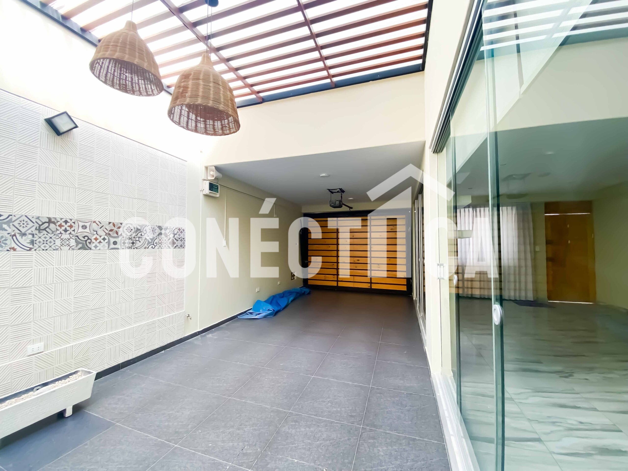 Venta de Casa de 3 Pisos en Residencial Sol de Pocollay (Tacna) - Imagen 5