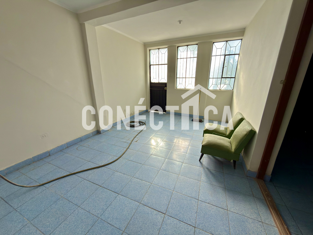 SE VENDE CASA 02 PISOS EN ESQUINA EN CALLE MANUEL UBALDE CON ANCASH, MCAL NIETO, MOQUEGUA 🏠✨📍 - Imagen 17