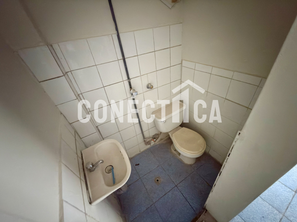 SE VENDE CASA 02 PISOS EN ESQUINA EN CALLE MANUEL UBALDE CON ANCASH, MCAL NIETO, MOQUEGUA 🏠✨📍 - Imagen 21