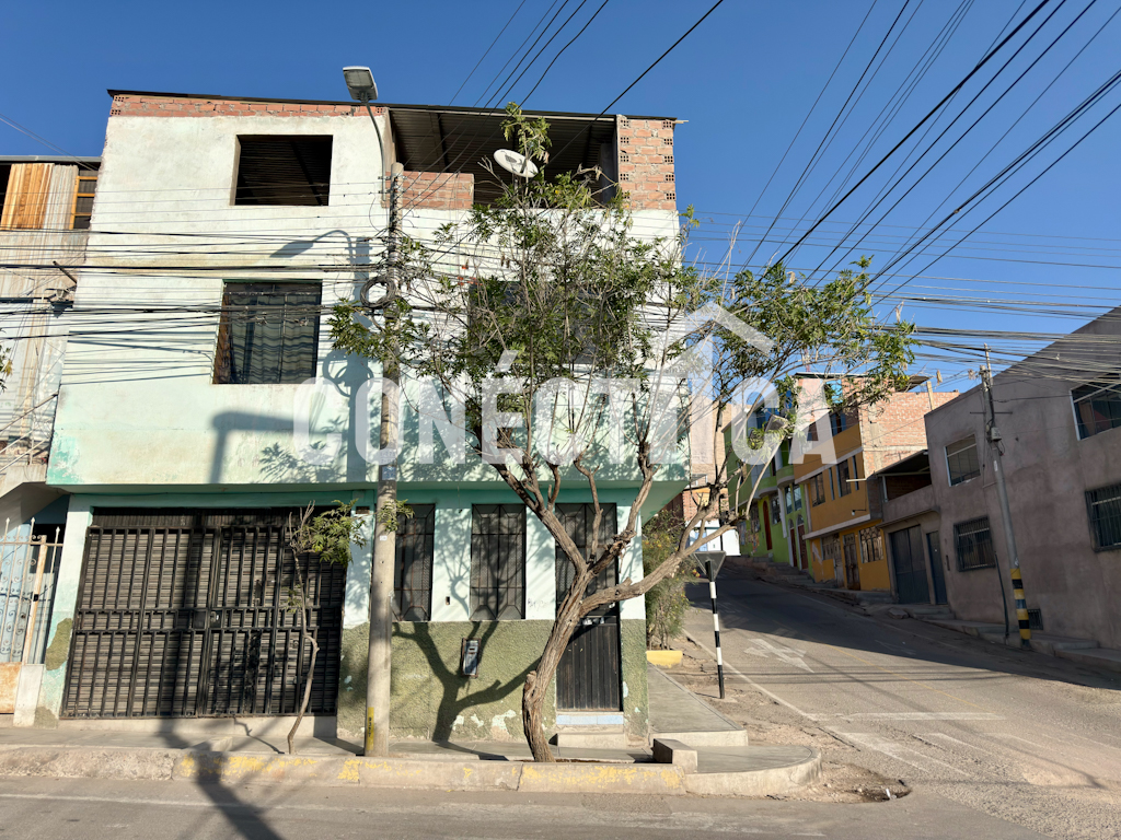 SE VENDE CASA 02 PISOS EN ESQUINA EN CALLE MANUEL UBALDE CON ANCASH, MCAL NIETO, MOQUEGUA 🏠✨📍 - Imagen 36