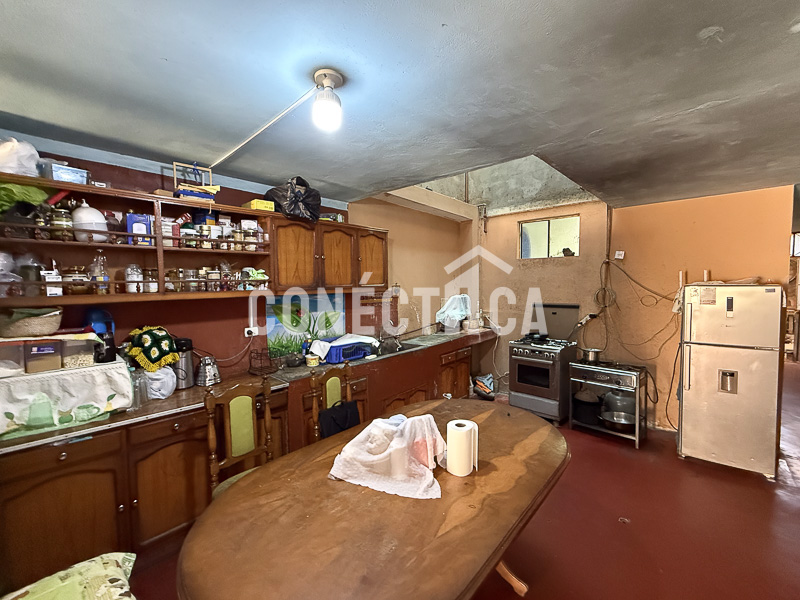 ¡SE VENDE AMPLIA CASA DE 3 PISOS EN SAMEGUA – MOQUEGUA! - Imagen 2