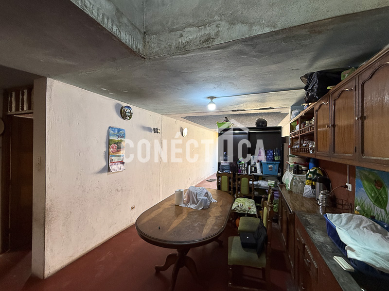 ¡SE VENDE AMPLIA CASA DE 3 PISOS EN SAMEGUA – MOQUEGUA! - Imagen 3