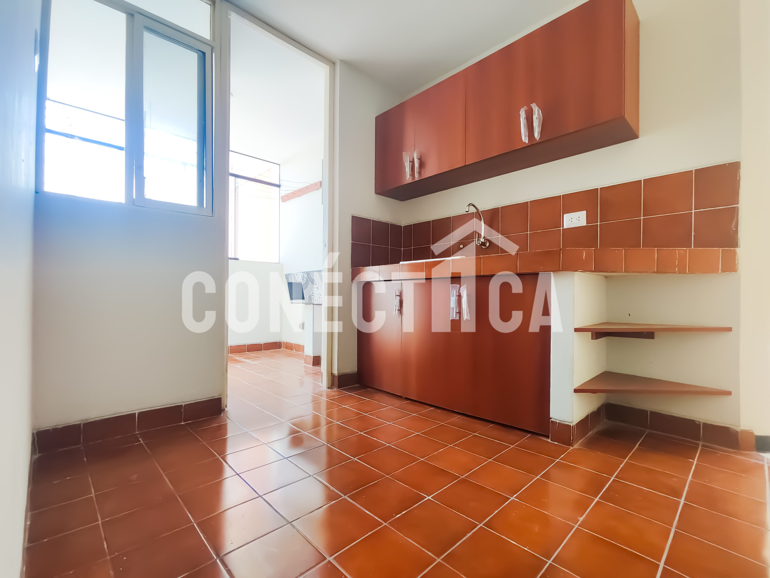 VENTA DE DEPARTAMENTO EN ALFONSO UGARTE (GREG. ALBARRACÍN) TACNA - Imagen 4