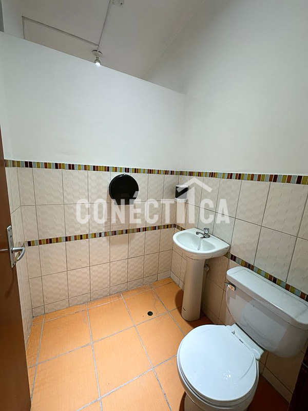 🏢 ¡ALQUILER DE LOCAL COMERCIAL! - Imagen 12