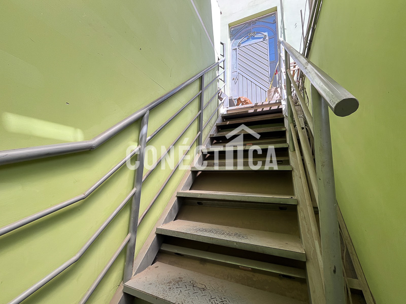 SE VENDE LOCAL COMERCIAL CON DEPARTAMENTOS EN ESQUINA, AV. ALFONSO UGARTE, SAN FRANCISCO, MOQUEGUA 🏠✨📍 - Imagen 8